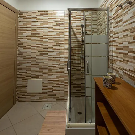 Maison Monica Di Casa Camilla Journey * Torre Suda